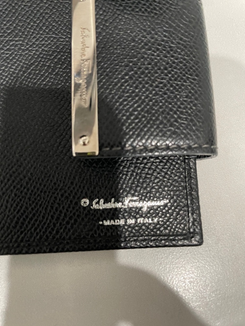 Salvatore Ferragamo Black Leather Bifold Wallet - Picture 4 of 10